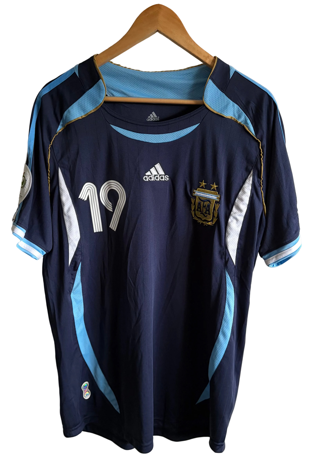 Argentina 2006 Away Shirt – Messi #19 – M