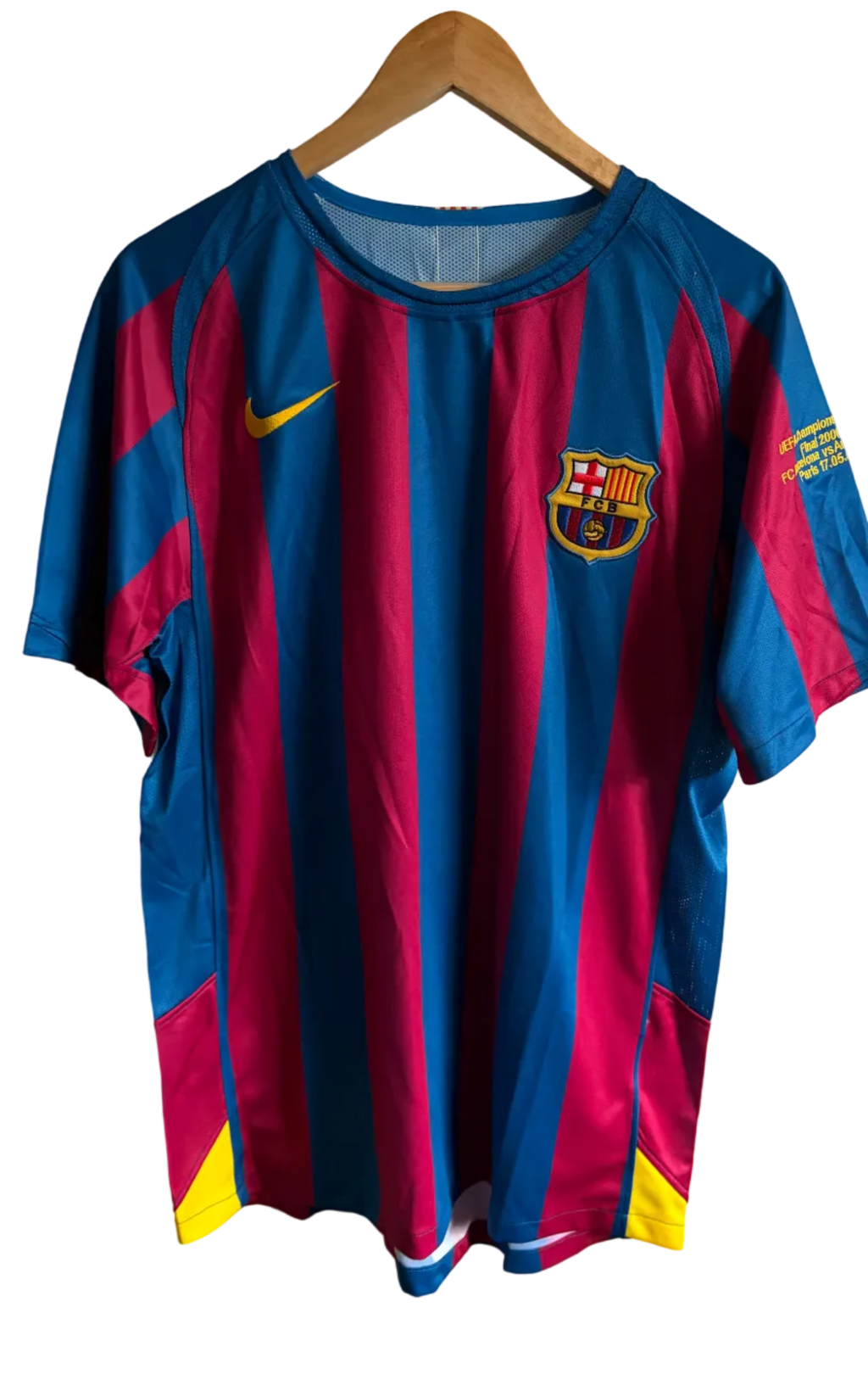 Barcelona 2005/06 Home Shirt – Ronaldinho #10 – L