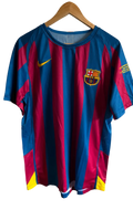 Barcelona 2005/06 Home Shirt – Ronaldinho #10 – L
